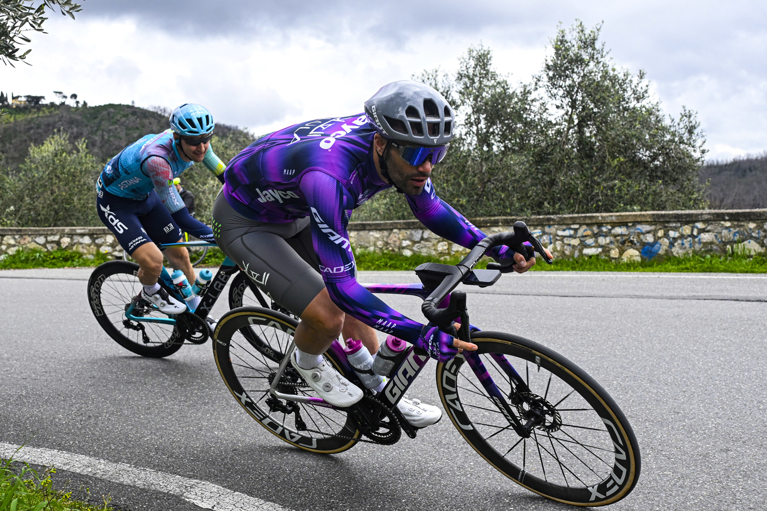 Der neue CADEX Aero-Baumwollreifen verbindet aerodynamische Integration, geringen Rollwiderstand und außergewöhnliches Fahrgefühl