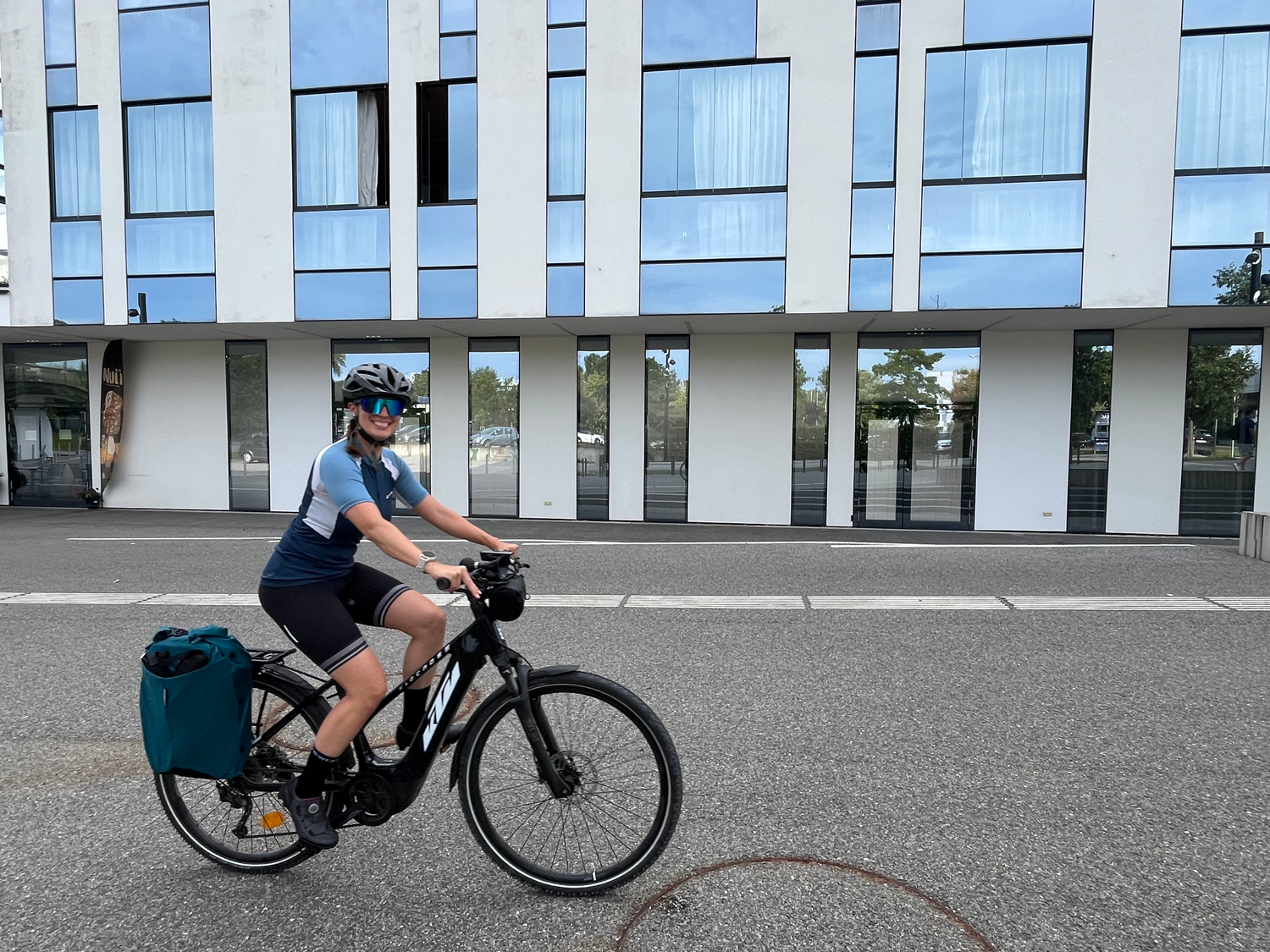Der Regen kann einpacken: SPORTaktiv Ambassador Anita testet den ORTLIEB Vario Lite