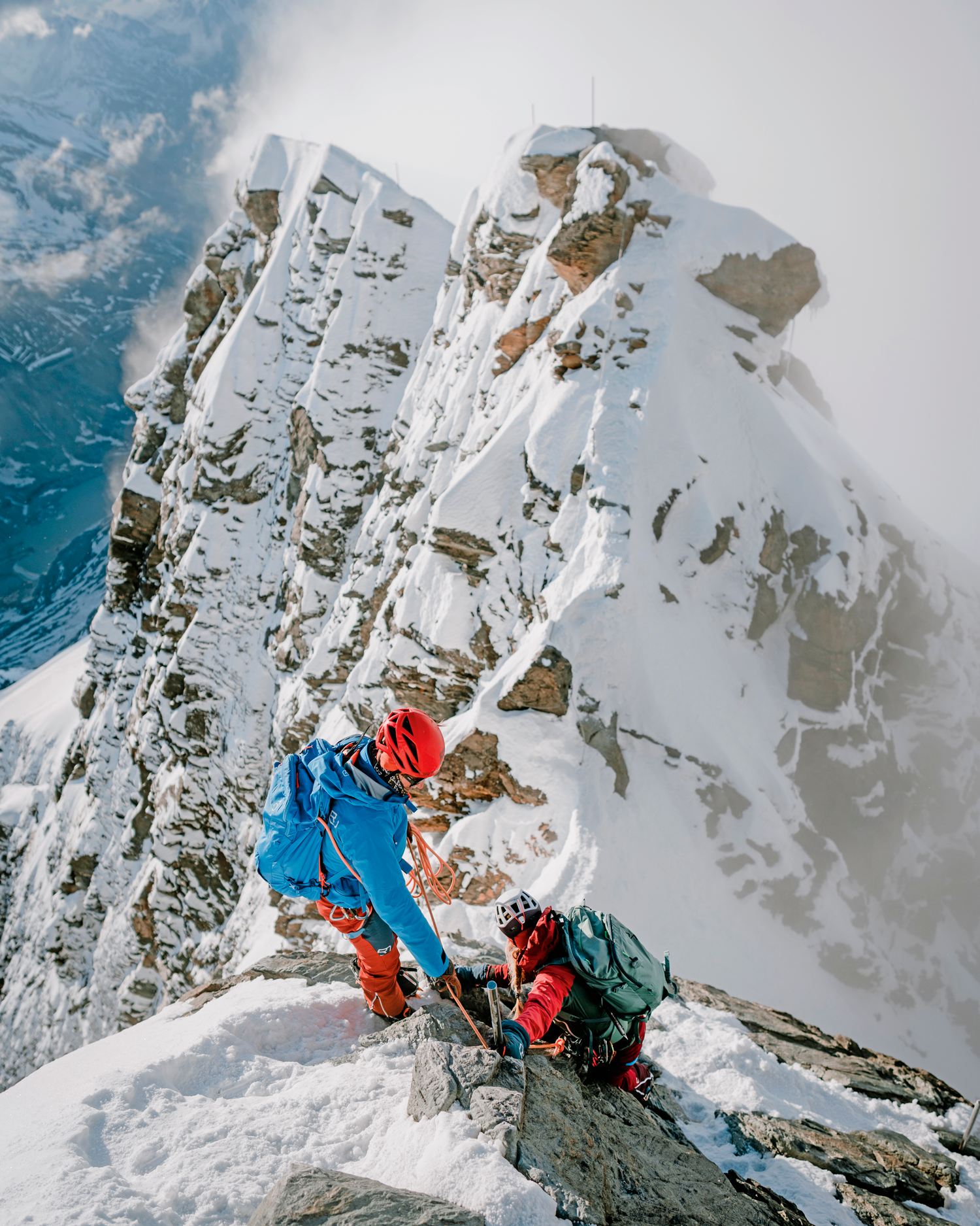 Der Gipfel des Bergsports: Zwischen Euphorie und Gefahren – was man zu Hochtouren wissen muss