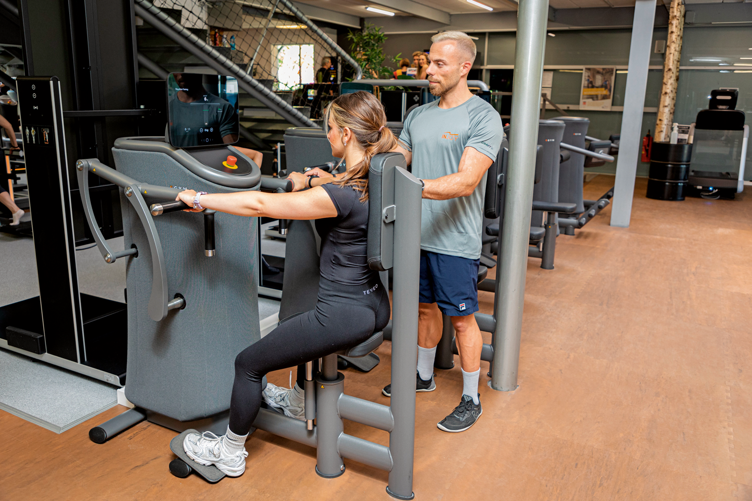 Fit mit Injoy: Starke Schultern – Übungen für Kraft und Haltung