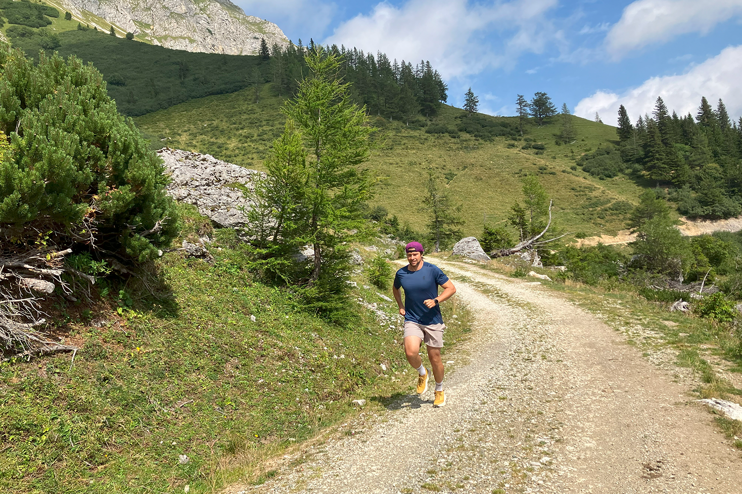 Gravel-Flow fürs Laufen: Der Salomon Aero Glide 3 GRVL im SPORTaktiv-Praxistest