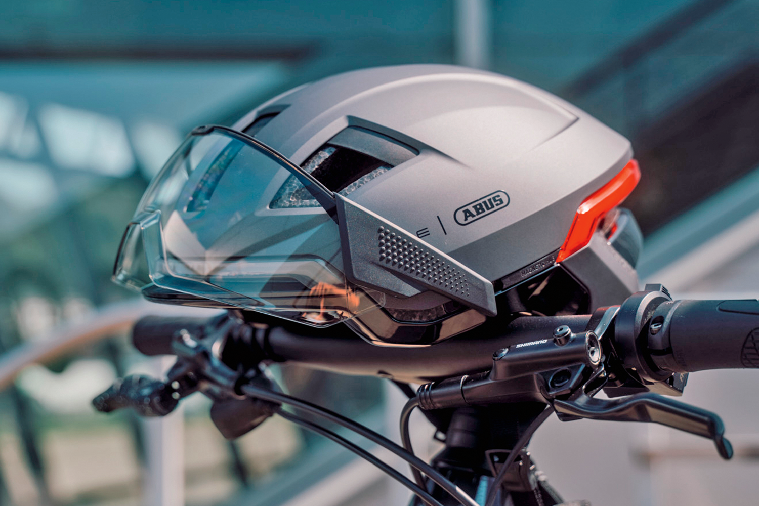 Die Hauptsache: Helme für Urban-, Road- und MTB-Einsatz – wo ­liegen die Unterschiede?