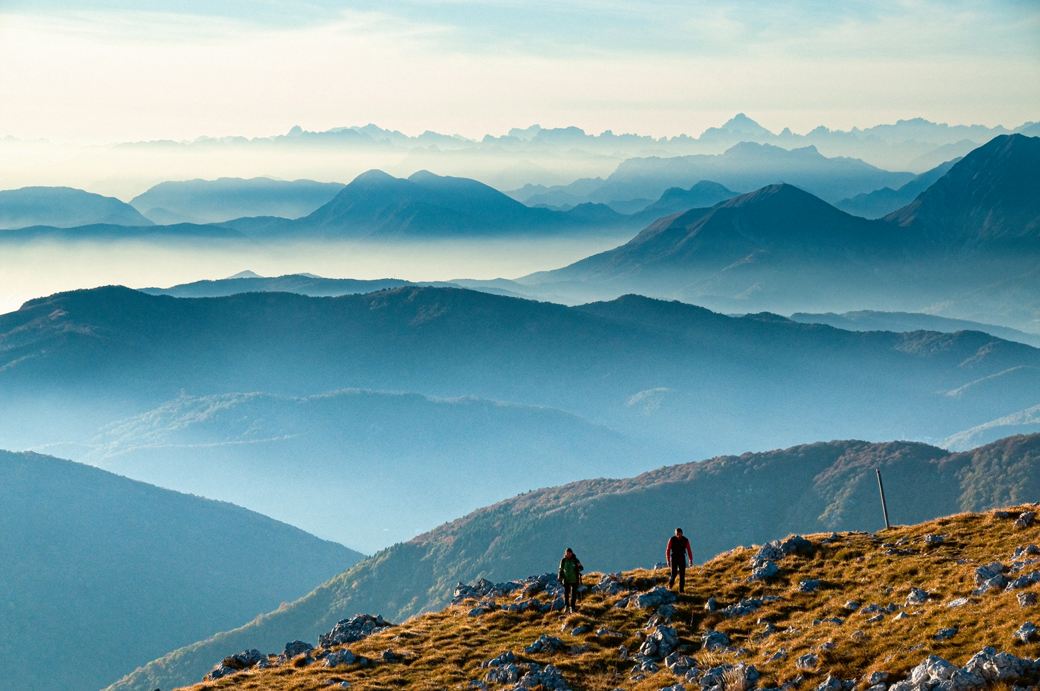 Über den Wolken: Gute Gründe, auch ab Oktober noch auf Berggipfel zu steigen
