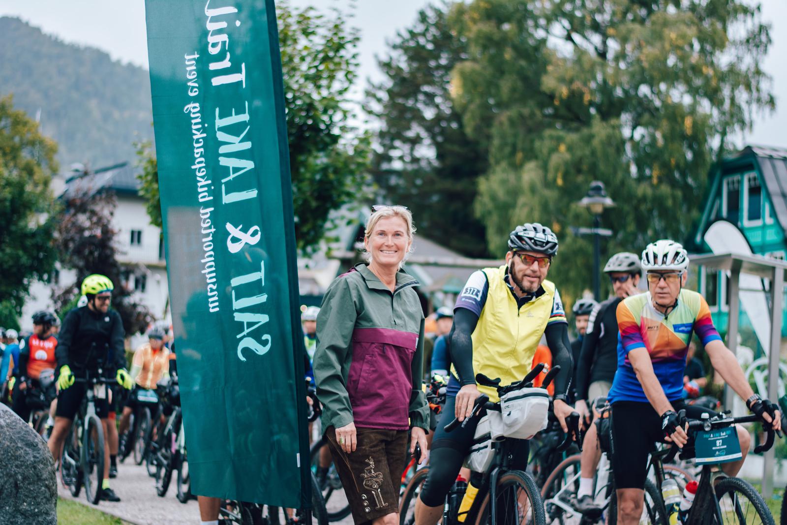 Zwischen Salz, Seen und Schotterstraßen: Warum der SALT & LAKE Trail mehr als nur ein Bikepacking-Event ist