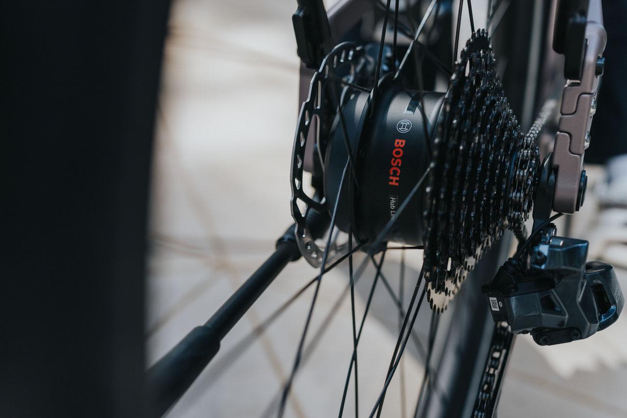 Bosch präsentiert ersten Nabenmotor für urbane eBikes - Hub Line und neue Komponenten sollen leichtes, vernetztes City-Biken ermöglichen
