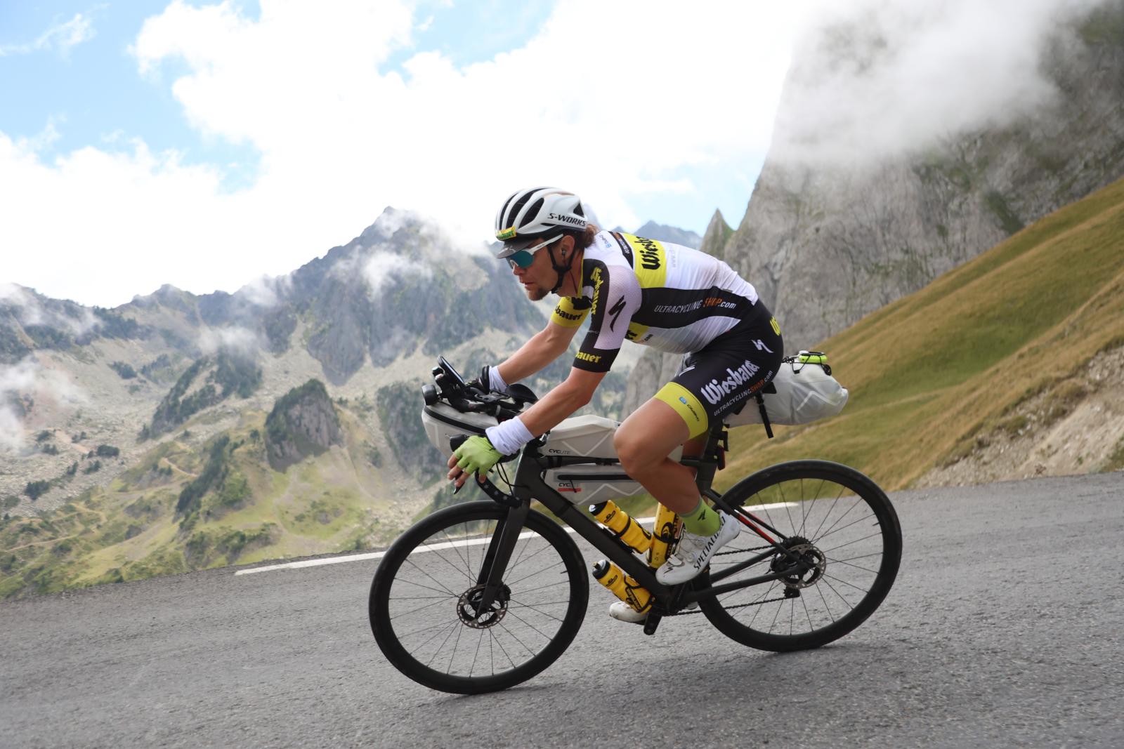 4.800 Kilometer durch Europa: Christoph Strasser jagt dritten Transcontinental-Race-Sieg