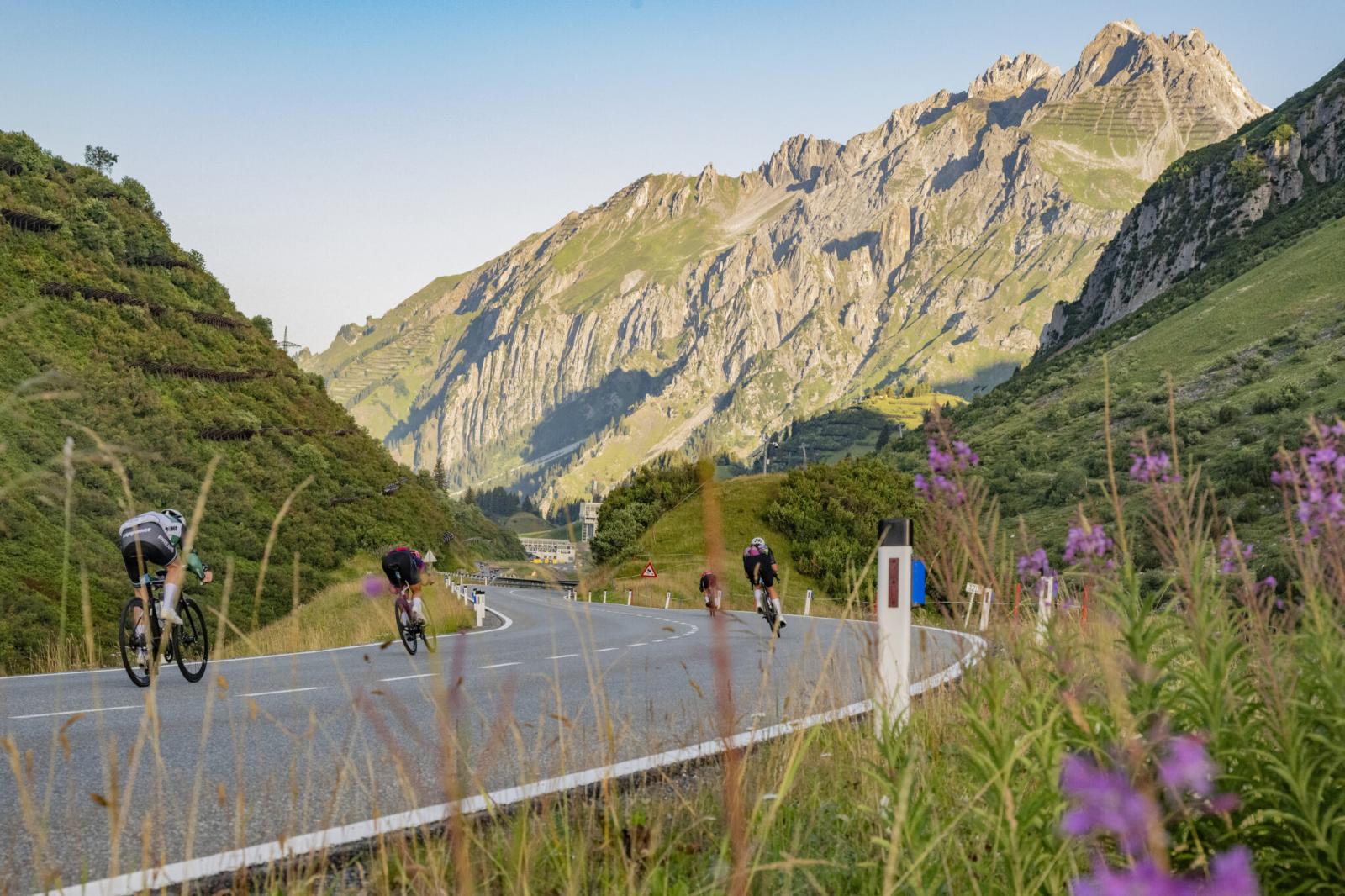 Heimsiege beim Arlberg Giro 2026: Geiger dreht Damenrennen, Pammer triumphiert solo