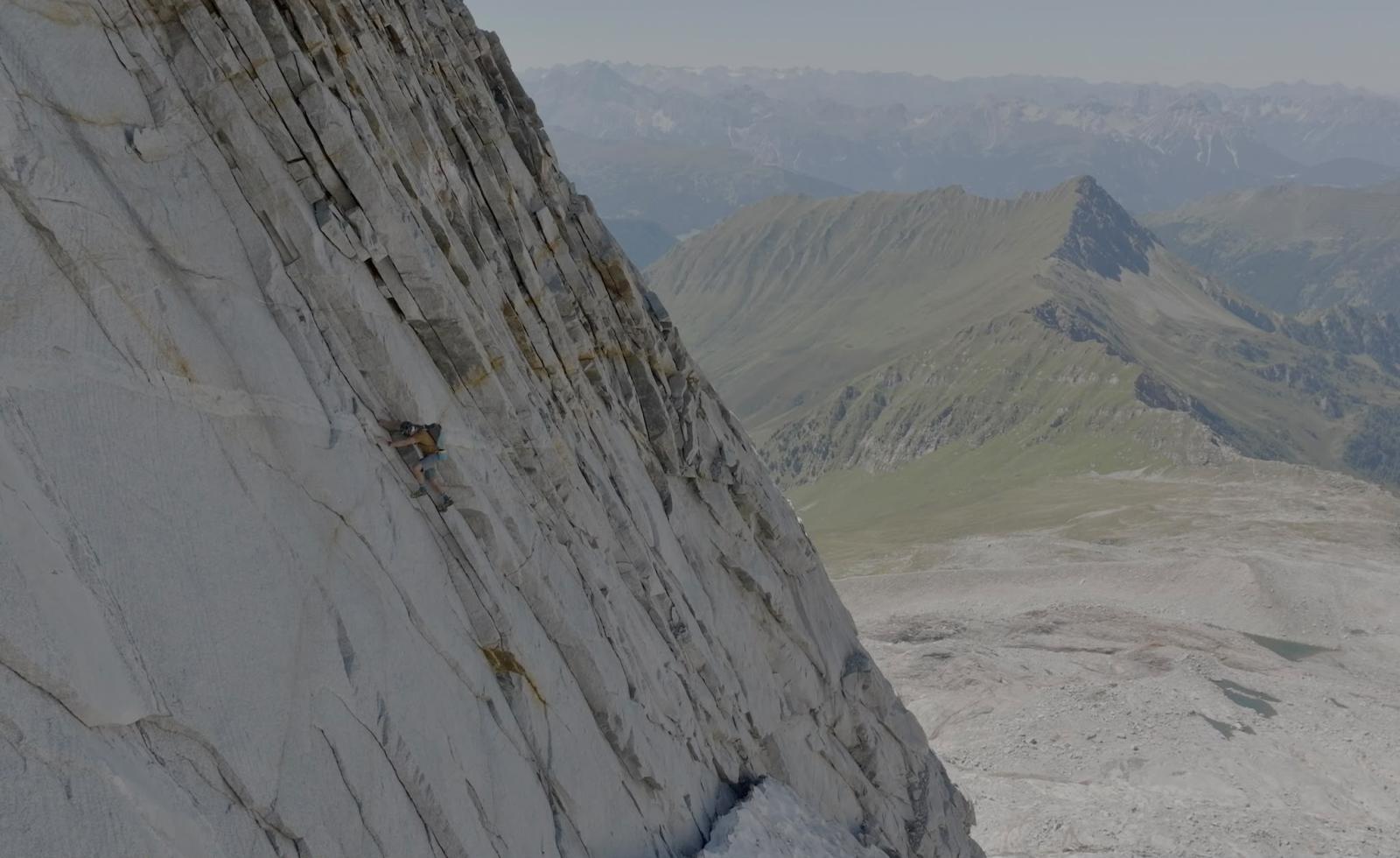 Martin Sieberer klettert Ridge2Ridge solo