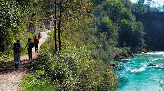 Unterwegs am Alpe-Adria-Trail – Etappe 25: Bovec - Drežnica / Bild: Klavdija Lešnik / Kärnten Werbung GmbH / AlpeAdriaTrail