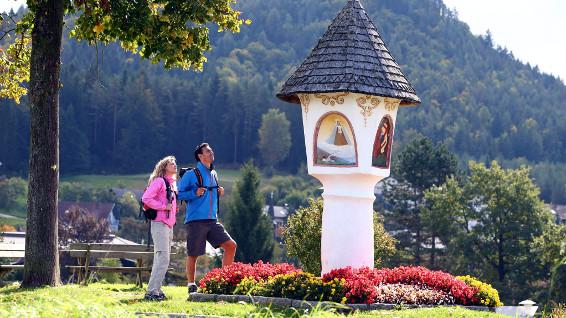 Unterwegs am Alpe-Adria-Trail – Etappe 21: Velden - Faaker See / Baumgartnerhöhe / Bild: Pentaphoto / Kärnten Werbung GmbH / AlpeAdriaTrail Unterwegs am Alpe-Adria-Trail – Etappe 21: Velden - Faaker See / Baumgartnerhöhe / Bild: Pentaphoto / Kärnten Werbung GmbH / AlpeAdriaTrail