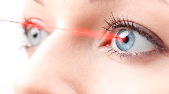 Besser als perfekt: Augenkorrektur per Laser / Bild: iStock / Szepy Besser als perfekt: Augenkorrektur per Laser / Bild: iStock / Szepy