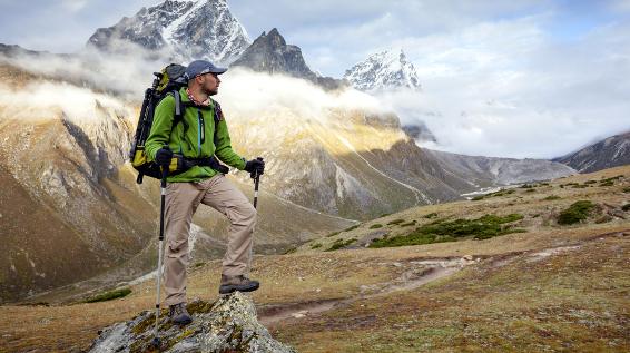 Bergsport-Equipment im Detailcheck: Das müssen die Ausrüstungsteile alles können / Bild: iStock / kapulya