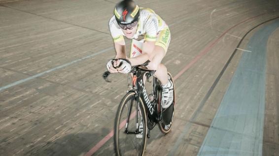 Christoph Strasser jagt in Grenchen (SUI) nächsten 24-Stunden-Weltrekord / Bild: groox Filmproduktion / Florian Kreis Christoph Strasser jagt in Grenchen (SUI) nächsten 24-Stunden-Weltrekord / Bild: groox Filmproduktion / Florian Kreis