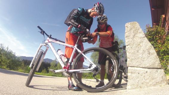 Hilfmotor im Test: Mit Hybrid über die Alpen / Bild: Vivax