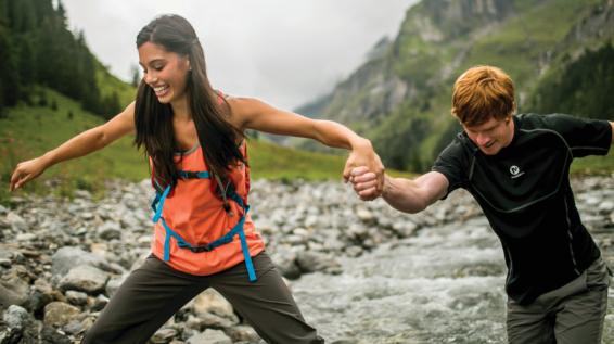 Erlebnisorientierte Bewegung: Die neue Lust am Wandern / Bild: Merrell