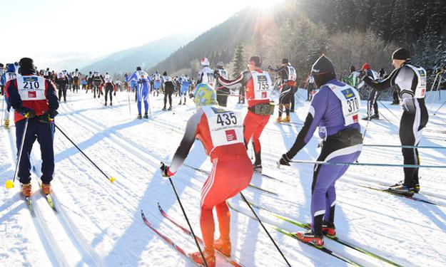 Bild: (c) EXPA/ Michael Gruber/Dolomitensport Fabio Santus schafft Triple