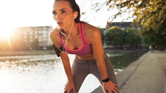 Wie dir die richtige Kleidung das Laufen erleichtert / Bild: iStock / jacoblund