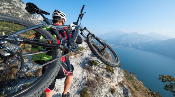 Mittendrin: Probleme eines Hobbyradlers / Bild: iStock / Dolomites-image