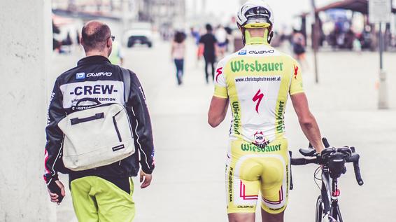 RAAM 2015: Defektteufel schlägt bei Christoph Strasser gleich 2x zugeschlagen / Bild: Karelly / lupispuma RAAM 2015: Defektteufel schlägt bei Christoph Strasser gleich 2x zugeschlagen / Bild: Karelly / lupispuma