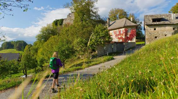 Rundtour entlang des Alpe-Adria-Trails – Etappe 1: Faaker See / Baumgartnerhöhe - Warmbad Villach / Bild: Alexandra Rieger / Kärnten Werbung GmbH / AlpeAdriaTrail Rundtour entlang des Alpe-Adria-Trails – Etappe 1: Faaker See / Baumgartnerhöhe - Warmbad Villach / Bild: Alexandra Rieger / Kärnten Werbung GmbH / AlpeAdriaTrail
