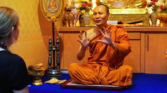 SPORTaktiv im Kloster: Über gestresste Westler, Meditation und den Schlüssel zum Glück / Bild: Rabenstein SPORTaktiv im Kloster: Über gestresste Westler, Meditation und den Schlüssel zum Glück / Bild: Rabenstein