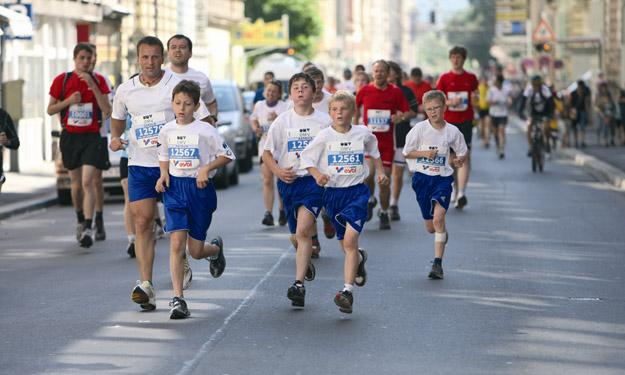 Schule laeuft beim Linzmarathon