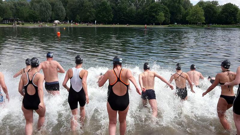 Schwimmen beim Salzburger Firmen Triathlon 2015 © G-Sport | Sport Solutions