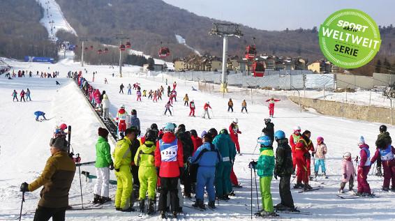Der erwachte Schneedrache: Was es mit dem Skiboom in China auf sich hat / Bild: Martin Dolezal / Wolfgang Liu Kuhn