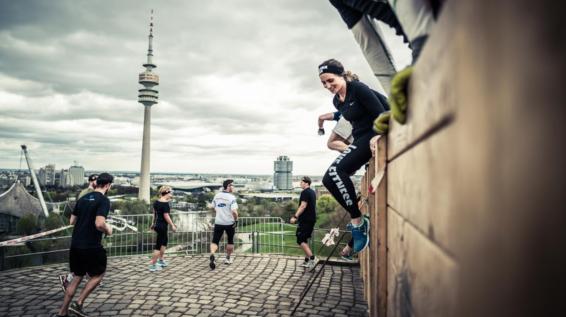 Über 6.000 Teilnehmer_innen bei Spartan Race 2016 in München / Bild: Stephan Flock / Sportograf