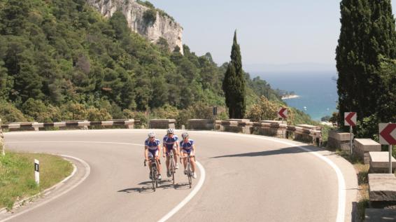 Komm ins SPORTaktiv Rennrad-Trainingscamp 2016 von 14. bis 17. April! / Bild: istriabike.com