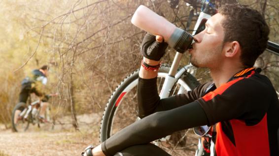 Kohlenhydrate, Elektrolyte & Co.: Sportgetränke zum Selbermachen / Bild: iStock Kohlenhydrate, Elektrolyte & Co.: Sportgetränke zum Selbermachen / Bild: iStock