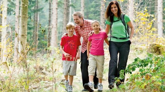 Tipps und Tricks für's richtige Wandern / Bild: Intersport Was beachten beim Wandern?