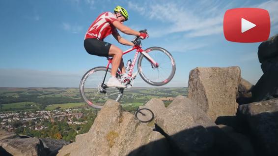Video: Road Bike Party - Die irren Tricks von Martyn Ashton, Danny Macaskill und Chris Akrigg / Bild: Youtube