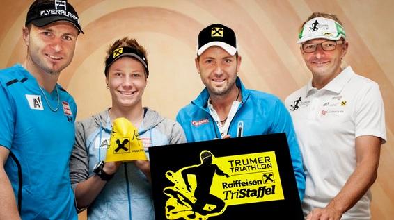 ÖSV-Sportler zeigen ihre Muskeln beim Trumer Triathlon 2014