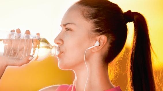 Sport und Alltag: Trink dich fit! / Bild: Shutterstock