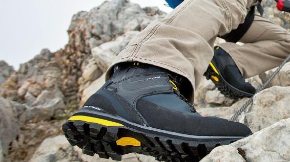 Der Unterschied zwischen Bergschuhen und Wanderschuhen / Bild: Dachstein Der Unterschied zwischen Bergschuhen und Wanderschuhen / Bild: Dachstein