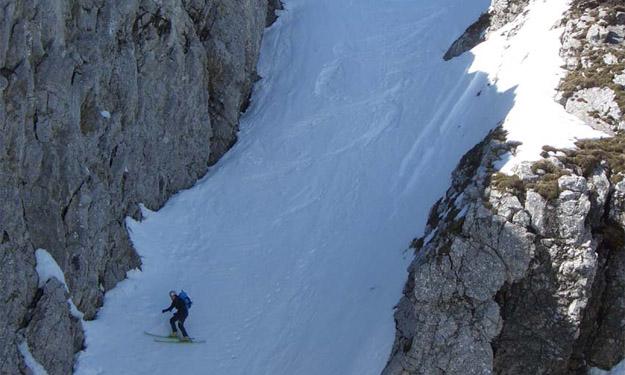 Rinnen gehören zu den selektivsten Abschnitten einer Skitour. / Bild: KK Vorsicht steil