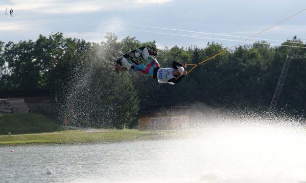 Bild: www.wakeboard.ag/Sam Strauss Wakeboarder Planksee