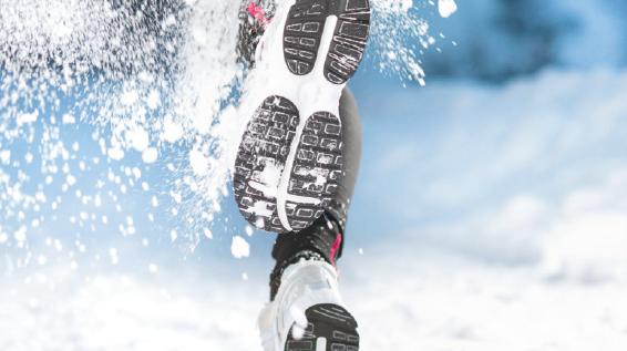 Winterlaufschuhe: Die Schnee-Spezialisten / Bild: Shutterstock