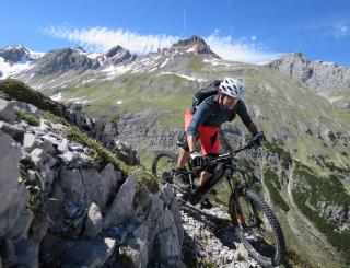 Innovationen oder Technik-Flops: Wie sieht die Zukunft für das E-Mountainbike aus? © Fotograf / Christoph Malin / Im eMTB-Entwicklungs-Think-Tank „Electric Mountain“ arbeitet Christoph Malin mit Lutz Scheffer (Bild oben) an Konzepten. Innovationen oder Technik-Flops: Wie sieht die Zukunft für das E-Mountainbike aus?