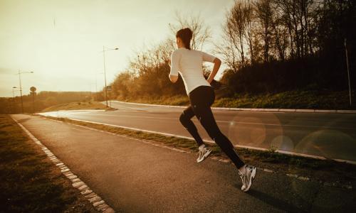 Laufen auf verschiedenen Untergründen: Von Asphalt, Tartanbahn und Co. Thumbnail