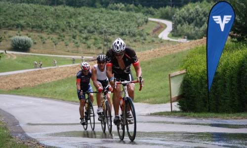 Unglaublich: Mit 66 Jahren bewältigt dieser Mann 3 "Ironman's" am Stück Thumbnail