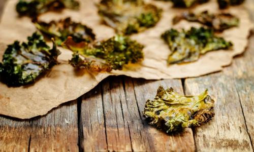 Snacken ohne Sünde: Das sind die 5 gesündesten Knabbereien für zwischendurch Thumbnail