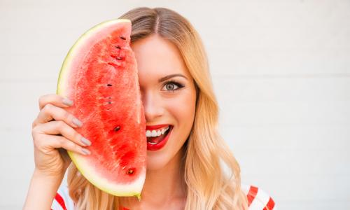 3 positive Effekte von Wassermelone auf deinen Körper Thumbnail