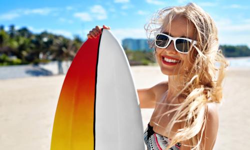 Feind von oben: So schützt du deine Augen im Sommer Thumbnail