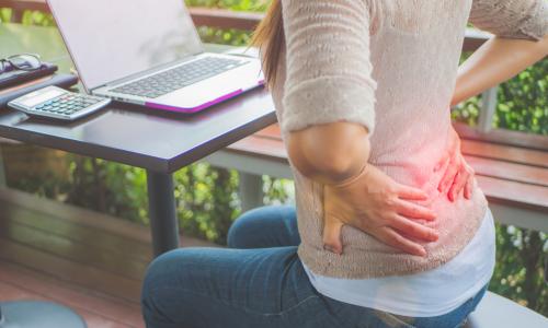 Die 4 besten Übungen gegen Rückenschmerzen Thumbnail