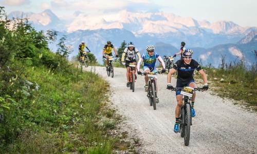 © Fotograf / Sportograf / „Überflieger“ Andi Goldberger nimmt auch 2019 die Extremdistanz der Salzkammergut-Trophy über 210 Kilometer und 7.119 Höhenmeter in Angriff. Gleich vormerken: Salzkammergut-Mountainbike-Trophy von 12. bis 14. Juli 2019!