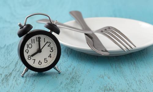 Intervallfasten: Warum es auch für Hobbysportler sinnvoll ist