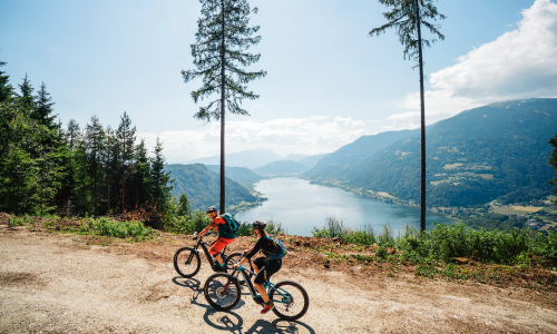 © Fotograf / Martin Hofmann / Neue, legale Trails und herrliche Ausblicke auf die Kärntner Seen machen Biken im südlichsten Bundesland Österreichs zum Genuss. lake.bike – onstrampln: Mountainbike Opening am Faaker See am 25. & 26. Mai 2019