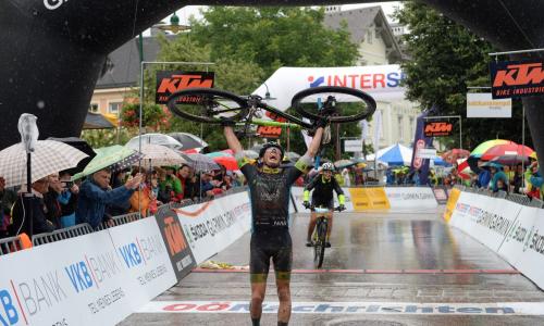 © Fotograf / Joachim Gamsjäger Salzkammergut Trophy - Lukas Kaufmann im Ziel
